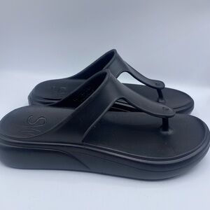 Stuart‎ Weitzman Stuflex T-Strap Slide